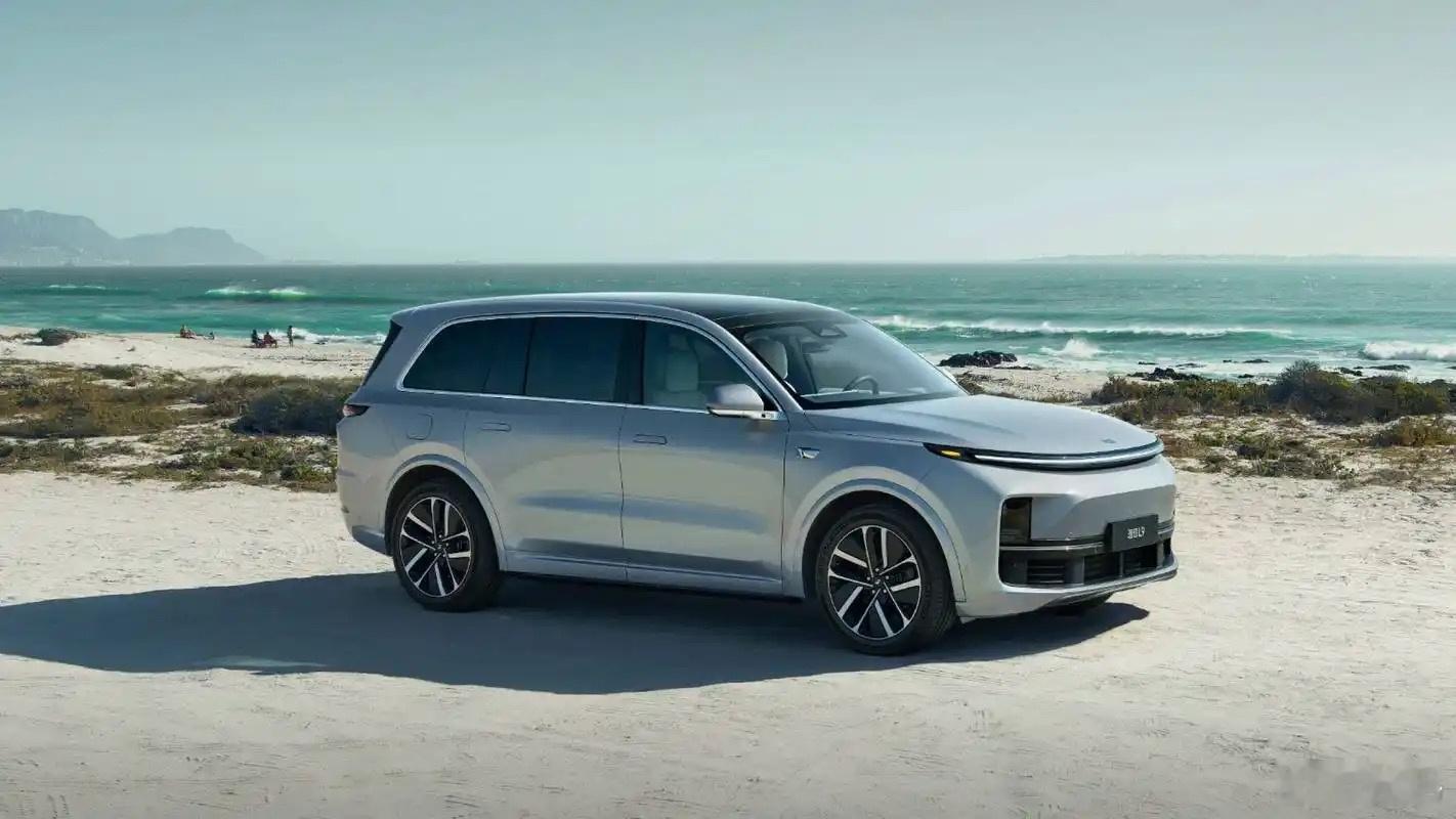 「同价位买车，选大还是选小？」今年明显感觉身边越来越多人偏向买大车了。空间大确实