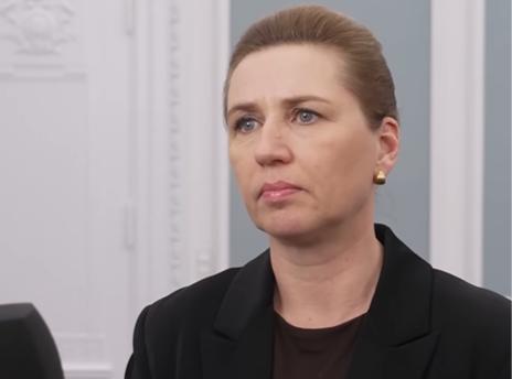 现在才明白为什么丹麦女首相如此歇斯底里的强硬和诋毁中国了。这位来自童话国度的