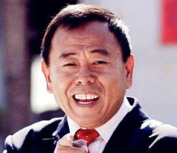 这部短剧共20集，目前播放量已突破2亿次。剧中，潘长江饰演健身房保洁大叔潘四喜，