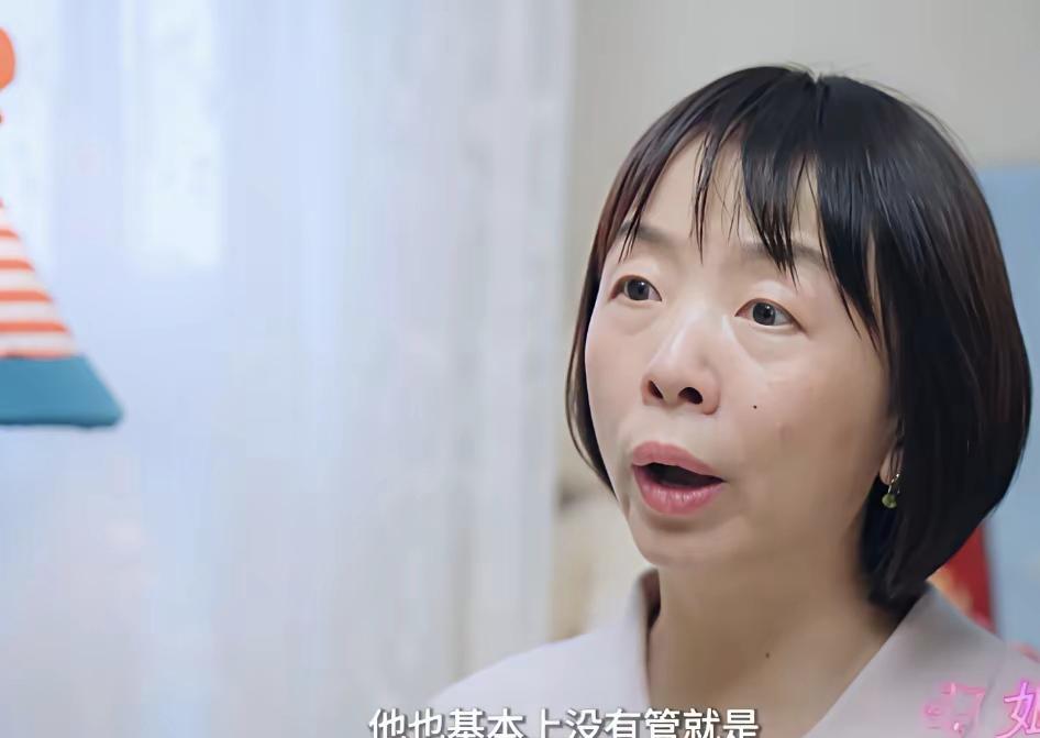 高原好可怜哦，看起来当年赢了王菲，嫁给了窦唯，可是跟窦唯的婚姻仅仅维持两年，此后