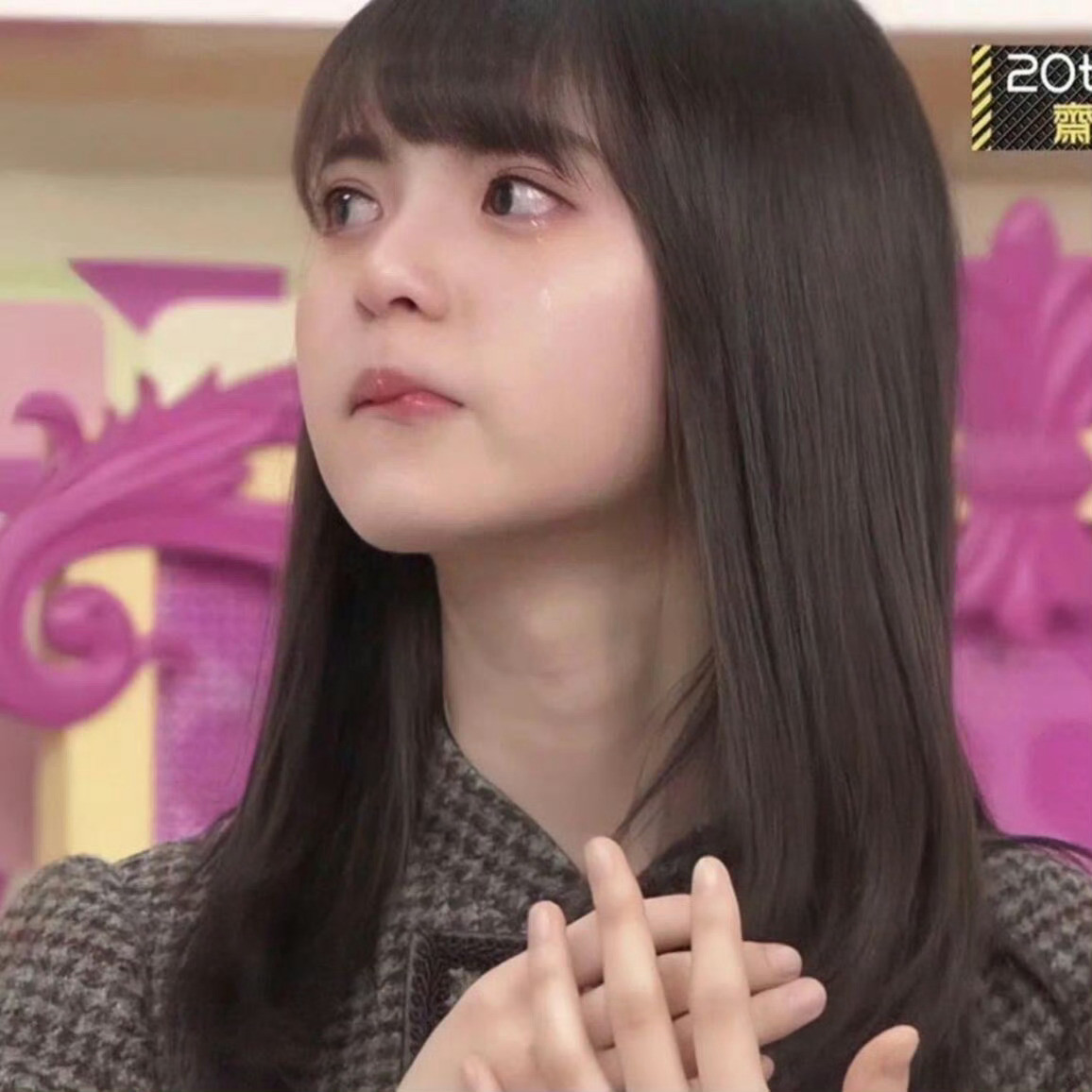 因小脸而闻名于世（斋藤飞鸟✨