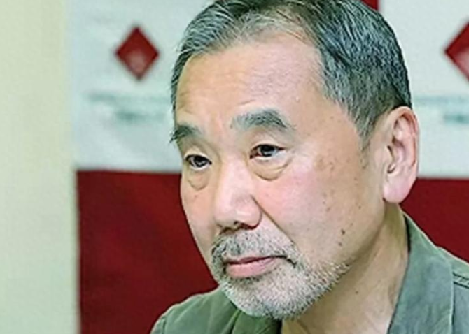 🌞日本作家村上春树曾说：我父亲是侵华日军，我从不吃中国菜，因为我不配，我也