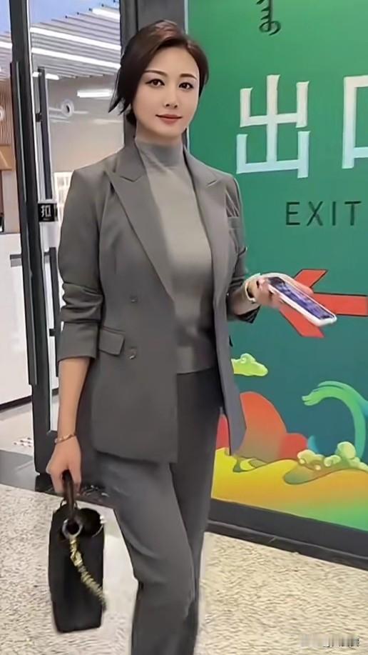 什么工作消息，明天再说吧！下班，就是我的自由时间！