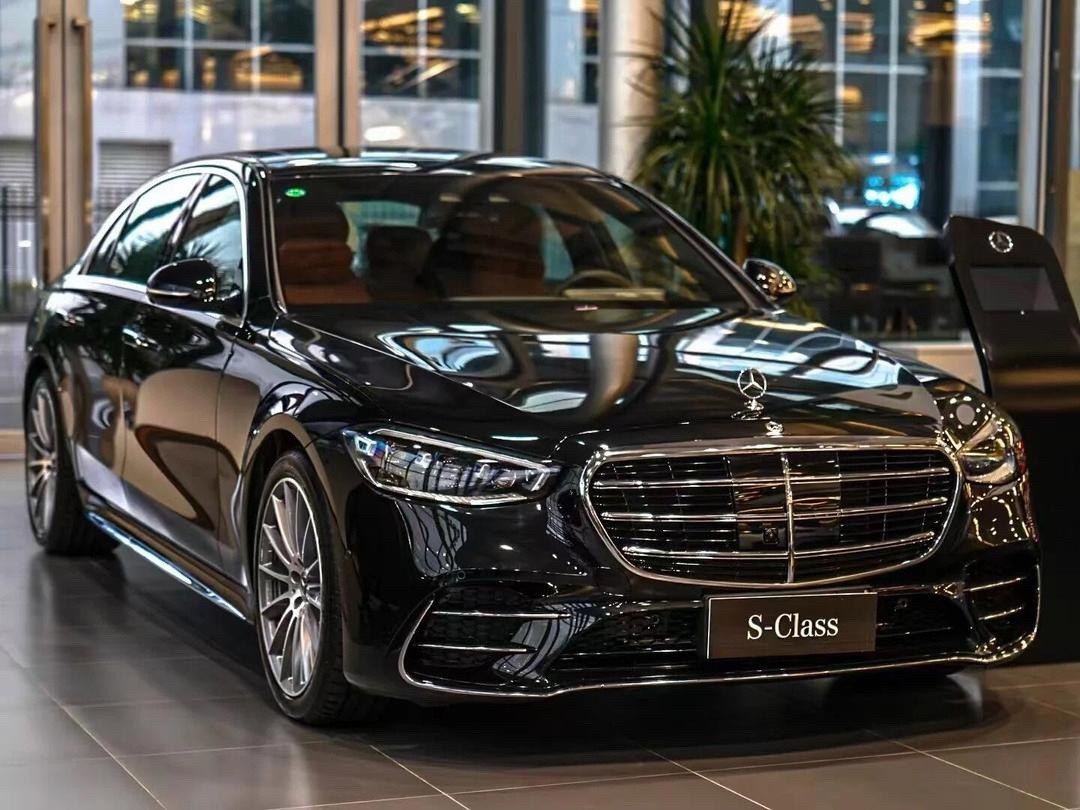 新奔驰S的前脸，大家觉得怎么样？上代出来大家说丑，感觉看惯了也接受了