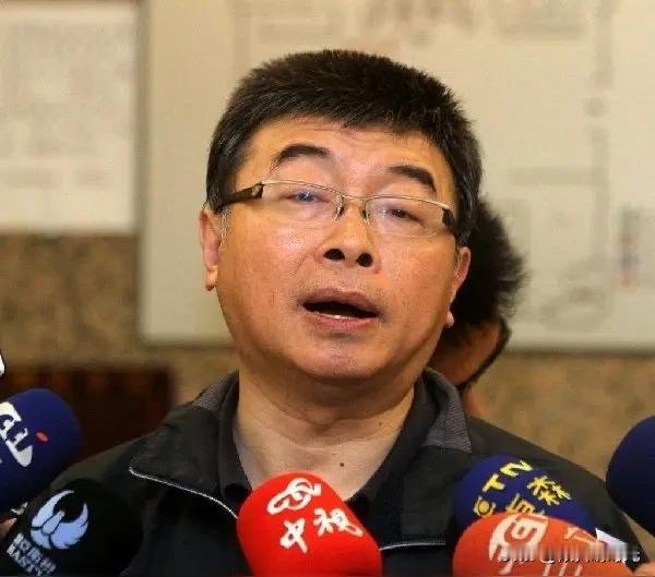 继媒体人吴子嘉表示“韩国瑜炮轰傅崐萁”是做给美国在台协会会长谷立言看的之后，媒体