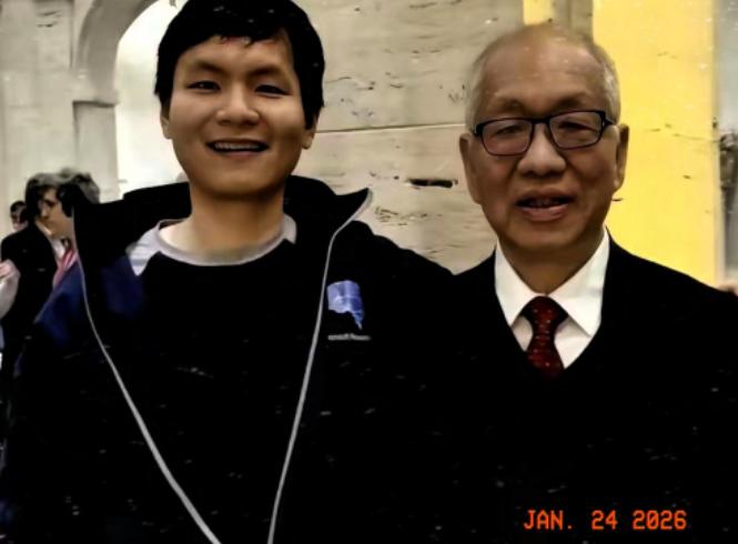 马斯克的致命打击来了！世界首富马斯克顶尖AI团队里面最核心的一个华裔数学天才突发