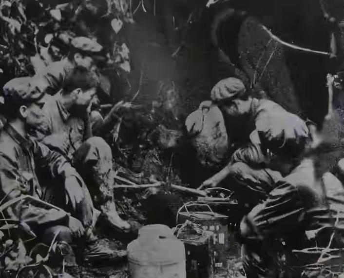 1950年，3位国军军官用一枚金戒指策反守卫班长，67人叛乱劫走5挺机枪，县委副