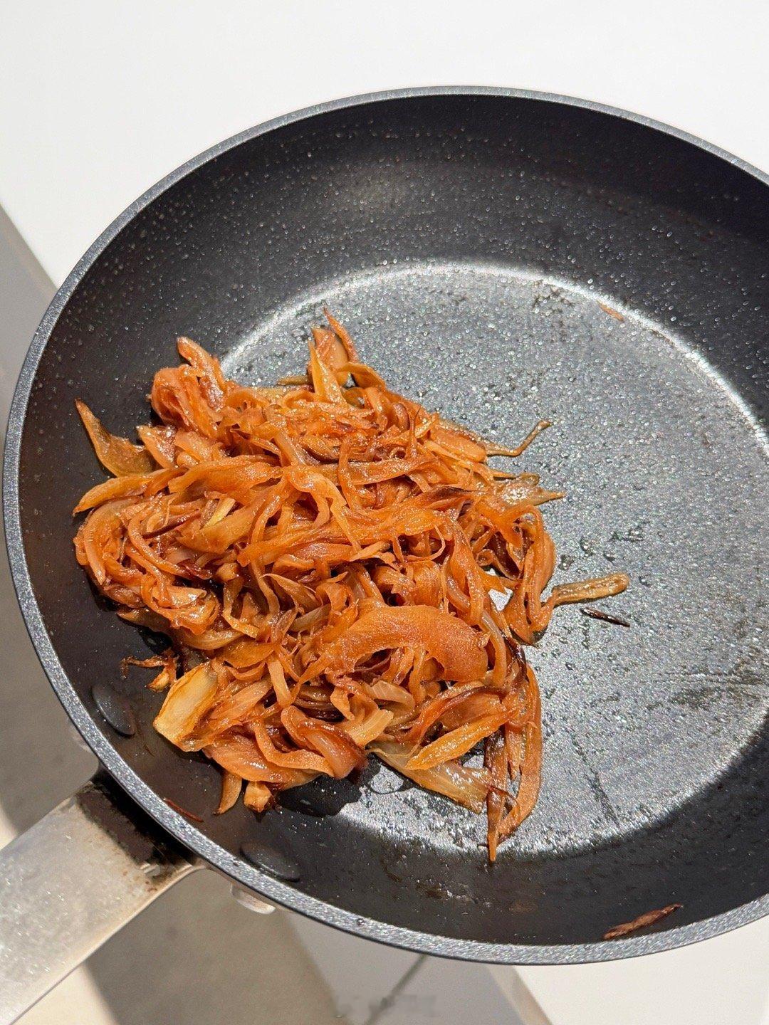 省时省力的焦糖洋葱做法！配三明治绝配