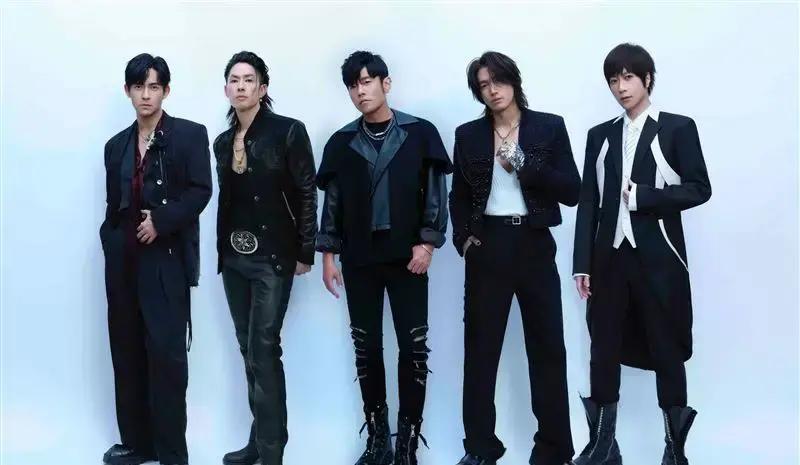 大家伙儿都听说了吧？当年火遍亚洲的F4组合，言承旭、吴建豪、周渝民这三位成员，最