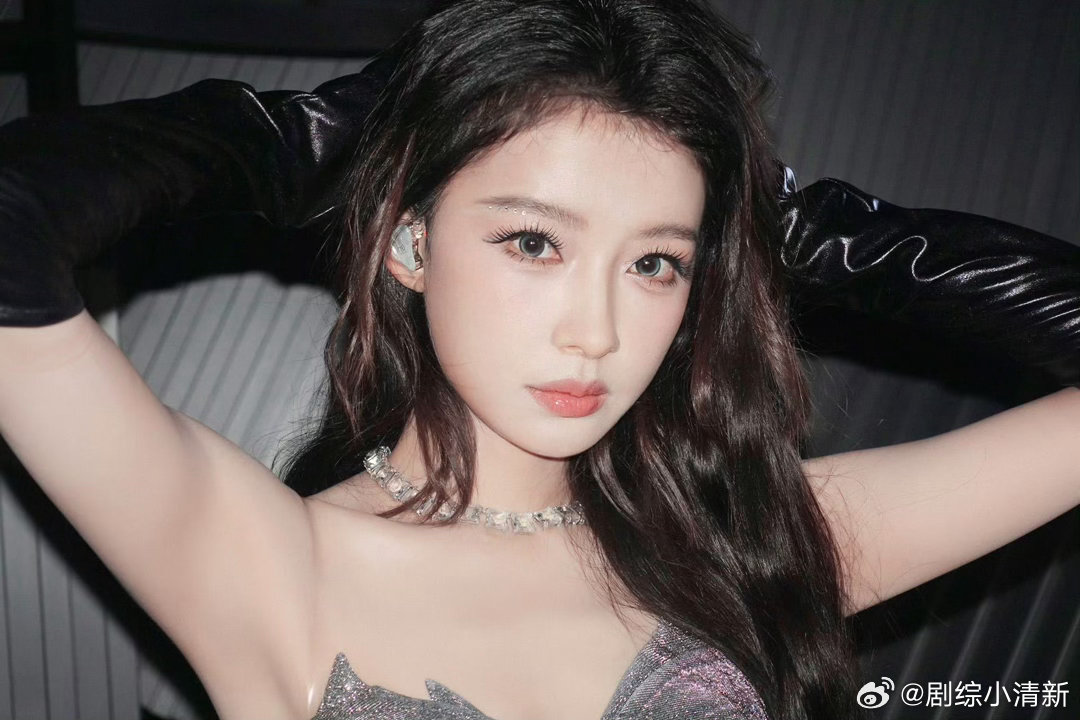 孙怡现场直拍这段舞必须循环播放，孙怡也太会跳了，每一秒都让人移不开眼