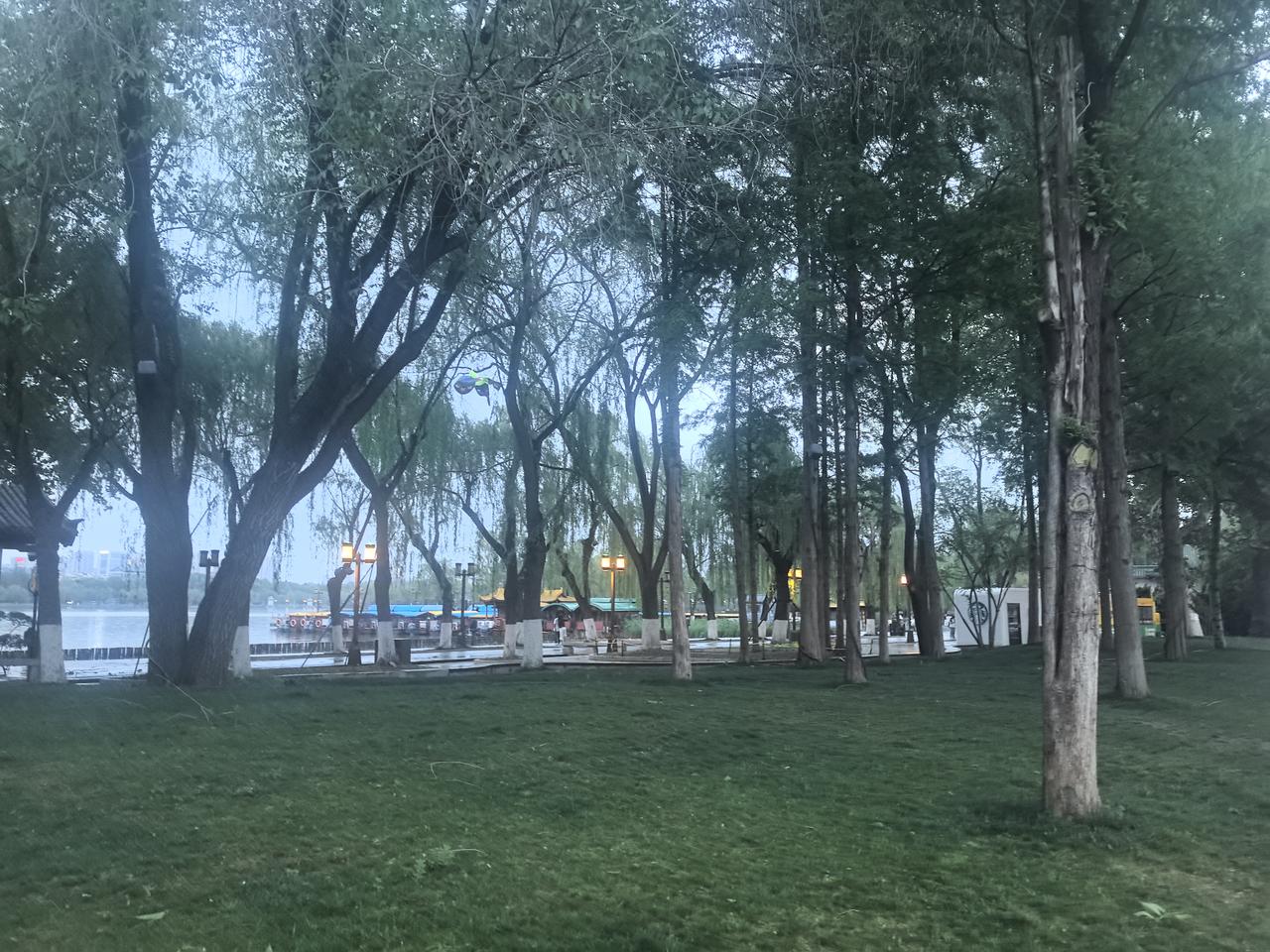 4月30日傍晚济南狂风暴雨过后的大明湖