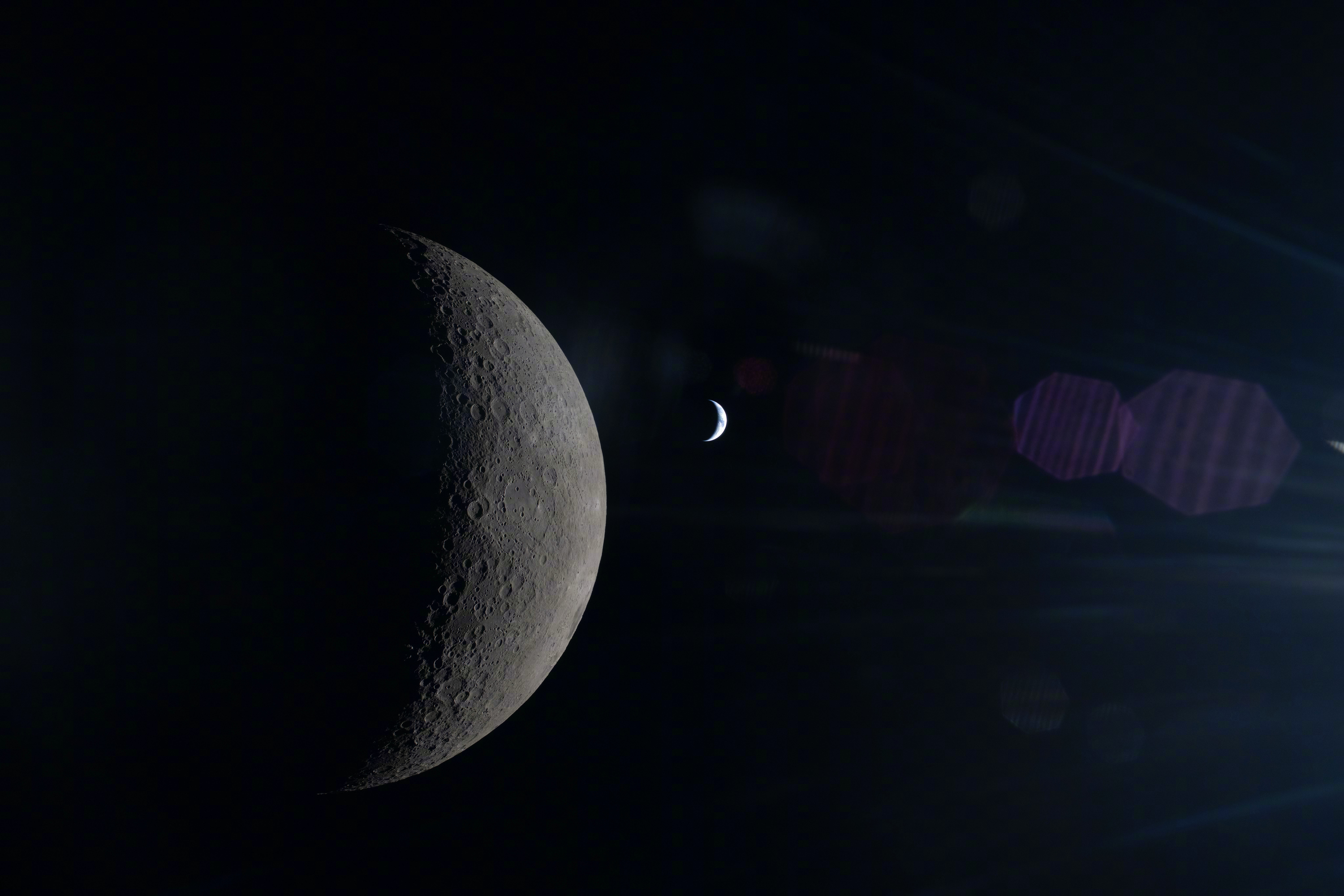NASA悄悄放出了阿尔忒弥斯2号任务期间宇航员用尼康相机拍摄的大量照片，超过12