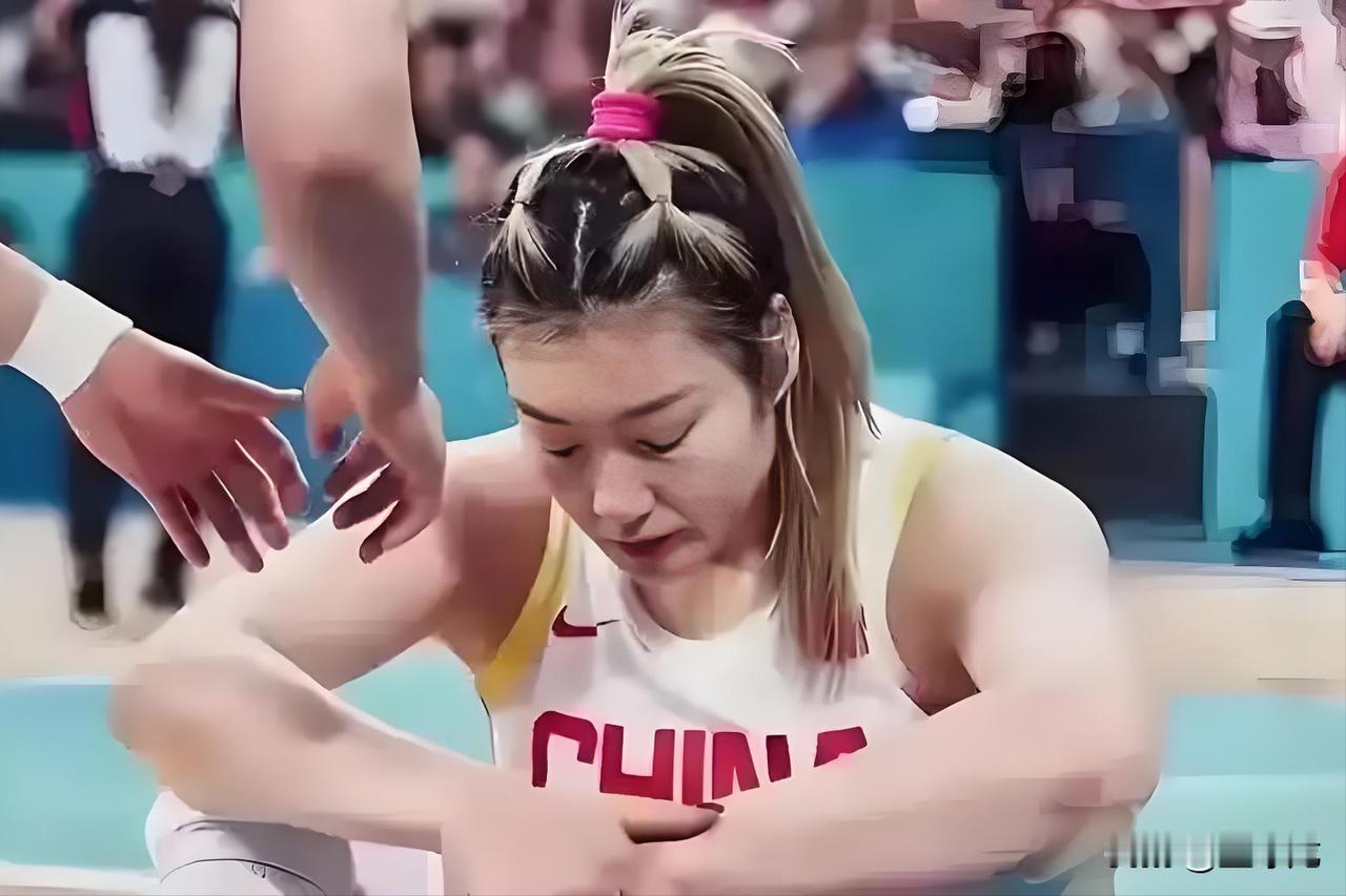 似曾相识！四川远达美乐女篮又换帅，看李梦今天的遭遇，折射出这支俱乐部的四宗罪。