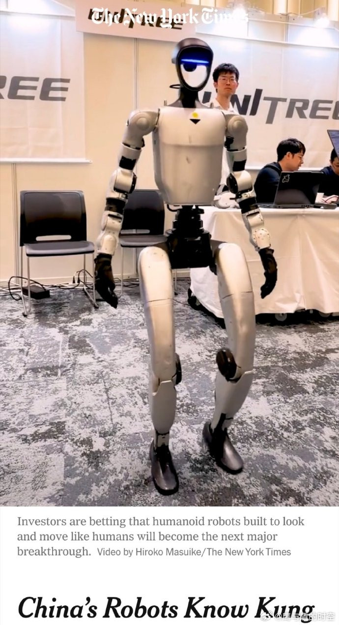 马斯克承认特斯拉人形机器人量产难度极大马斯克坦言Optimus擎天柱是特斯