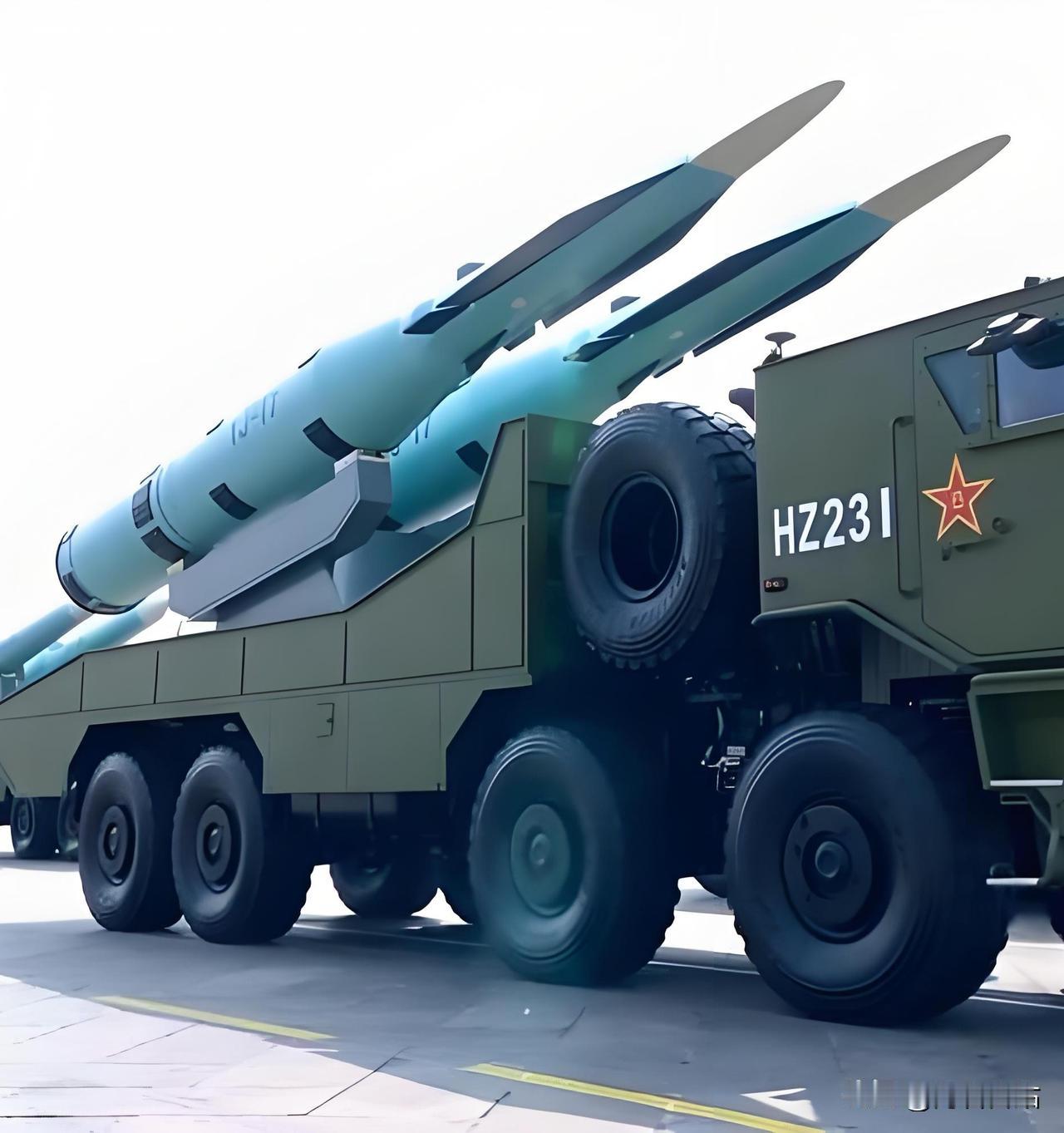 同样是乘波体，同样编号17，YJ-17的弹体两侧却比DF-17多了短边条翼。这主