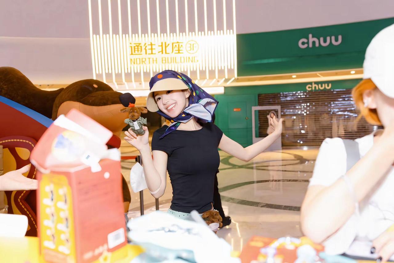 我宣布赵露思就是最萌的。赵露思赵露思我可以是任何