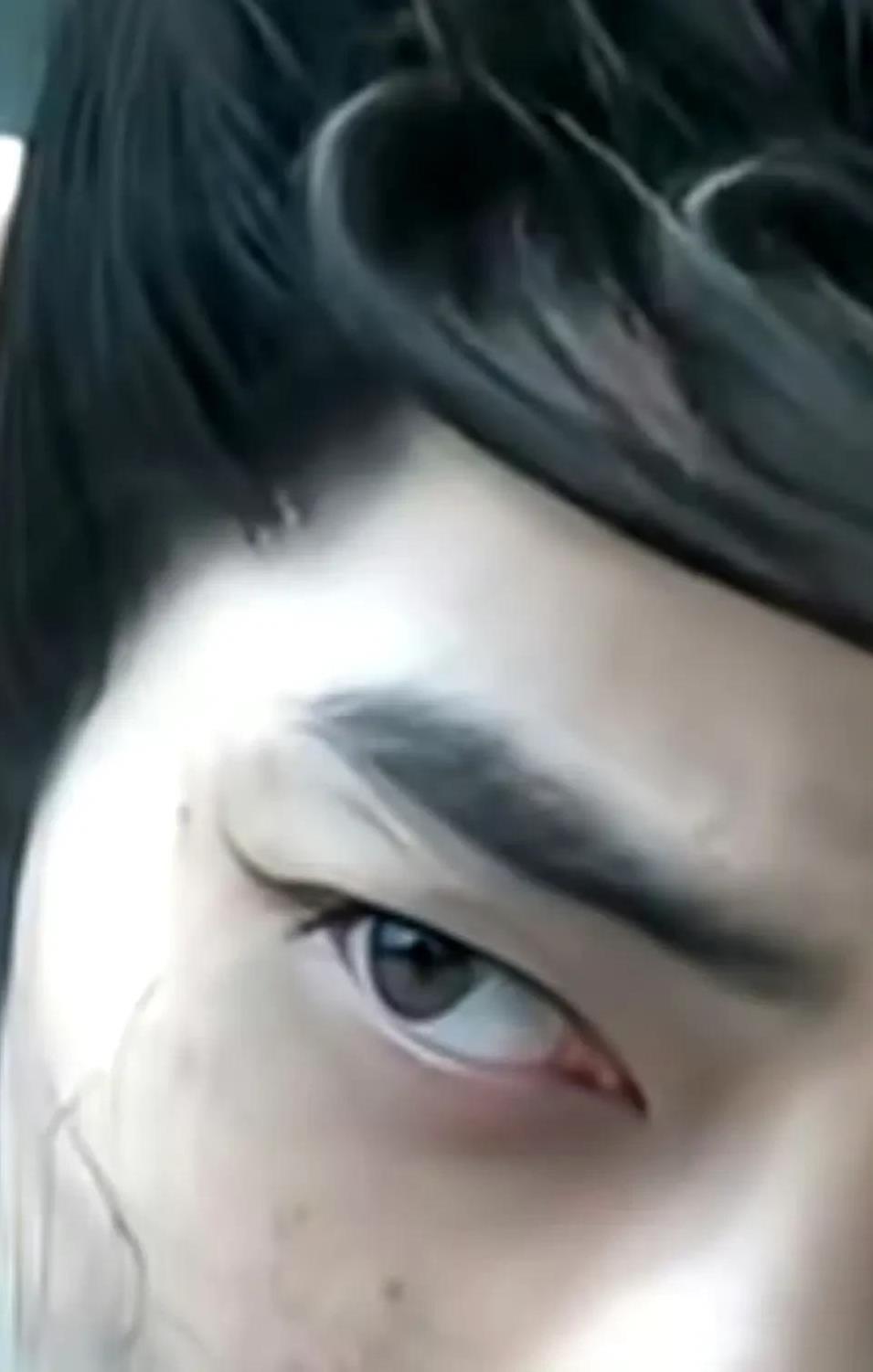 最美的眼睛，肖战连眼尾都这么长