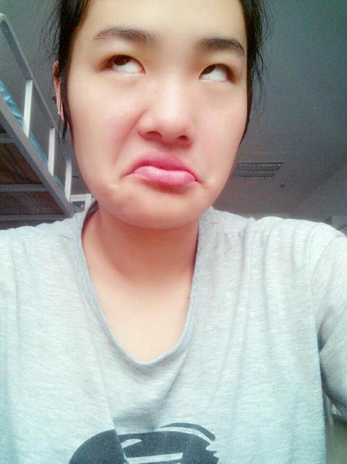 女人玩弄男人更恨男女感情里最折磨人的从来不是明目张胆的决裂，而是不清不楚的消耗
