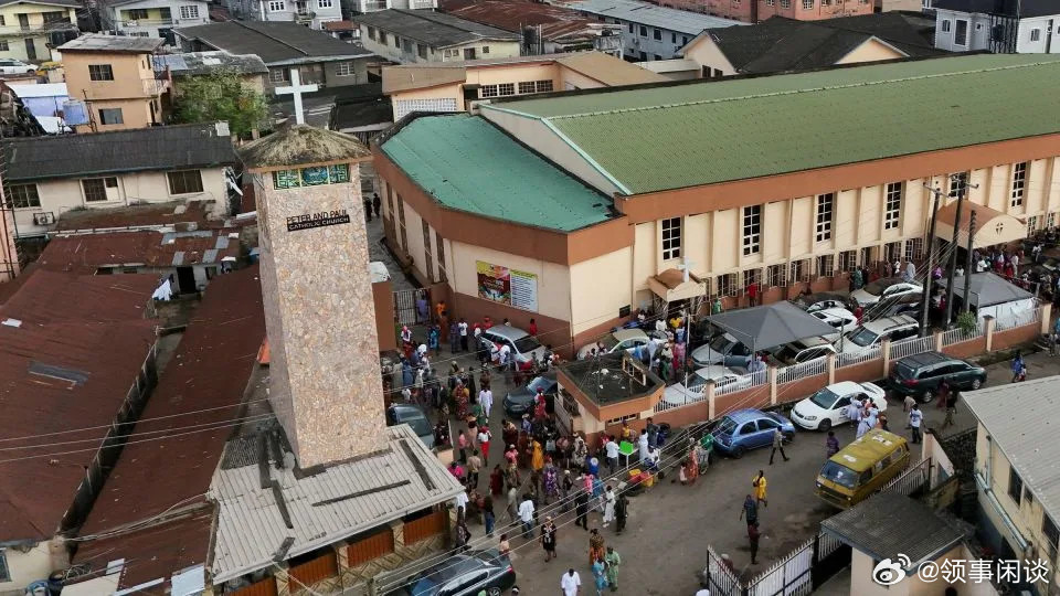 【特朗普在决定对尼日利亚攻击之前，看了一段福克斯报道】[拍脑子决策美式威权]（C