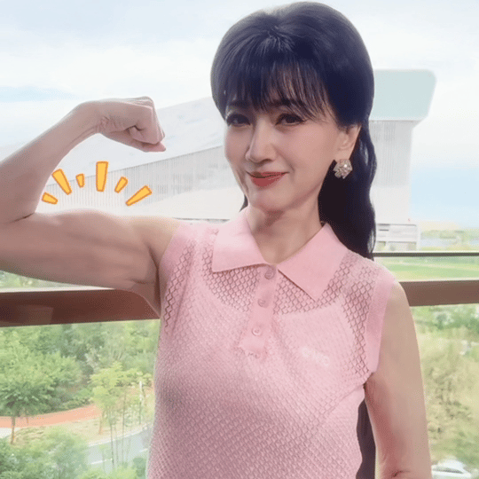 赵雅芝给我摸摸[滑稽笑]​​​