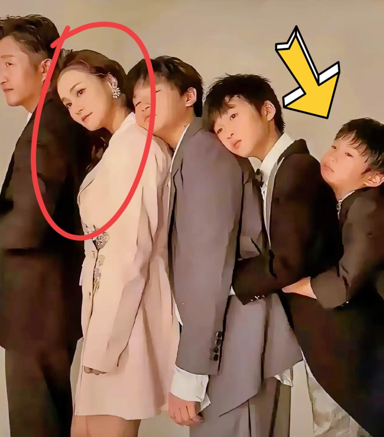 冉莹颖让三儿子跟她姓，​​这个没问题！​​但她给三个儿子取名，犯了一个大的忌