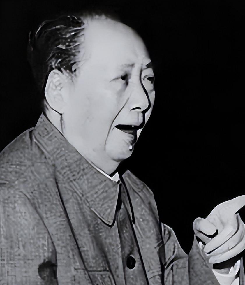 1961年，毛主席和周总理大吵一架，随后毛主席反问一句：“你吃了吗？“就