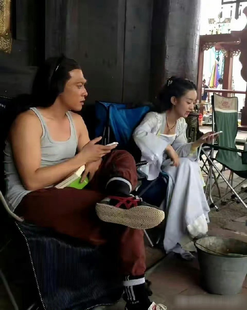 花千骨当年的花絮，这粗糙的服化道硬是被演成了经典