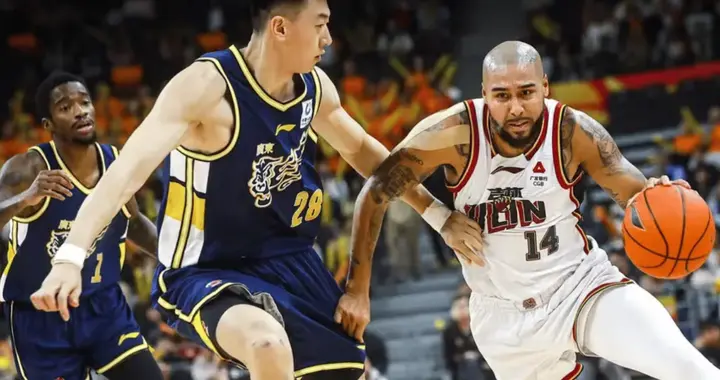 广东5连胜领跑CBA！山东酝酿2换1交易，辽宁签约1米93后卫，山西北京遭重罚