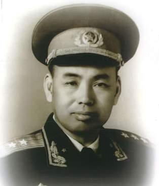 1971年，许世友以喝酒之举巧妙周旋关键时刻，成功救下毛主席，毛主席叮嘱要始终保