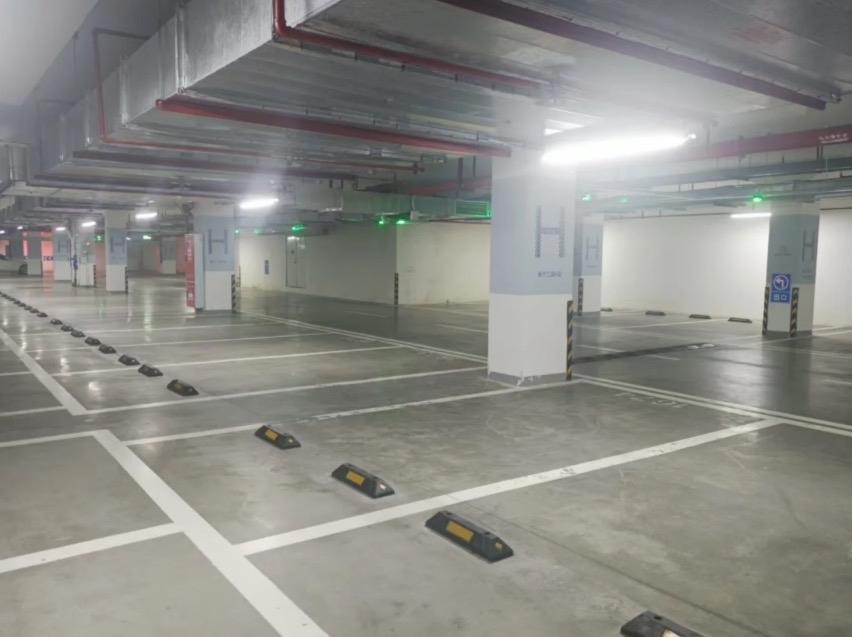 我真的要被气死了！谁懂啊！车位从当初12万跌到现在3万，我磨破嘴皮子让老公买