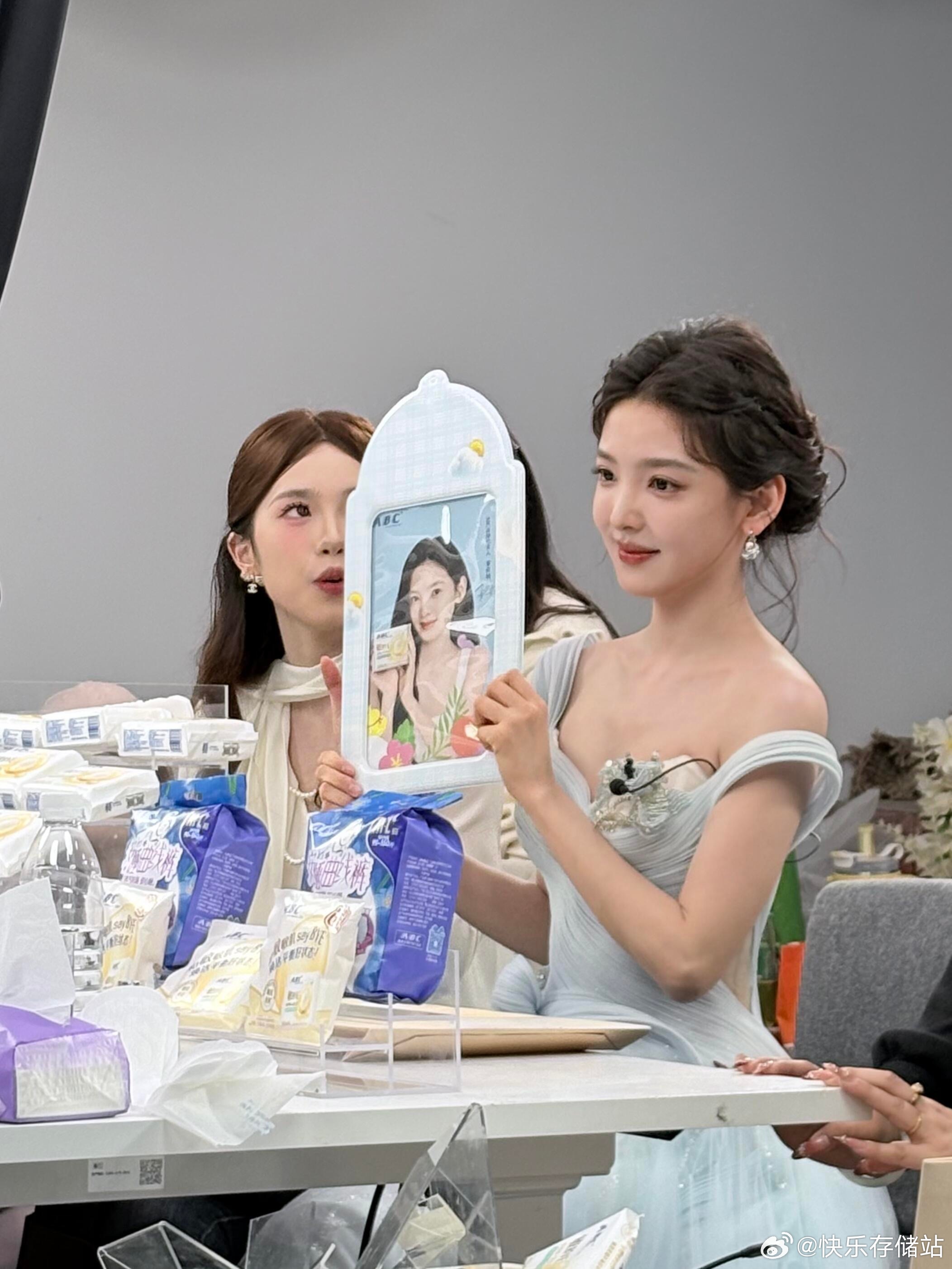 宝宝你是一个宝宝||是谁见到章若楠啦！！！完全公主来的美神降临🥹美晕了已沦陷…