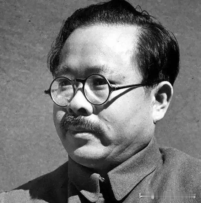 1983年政委中弹，被穷裁缝藏山洞，1983年将军归来，恩人：我不要钱，就要一座