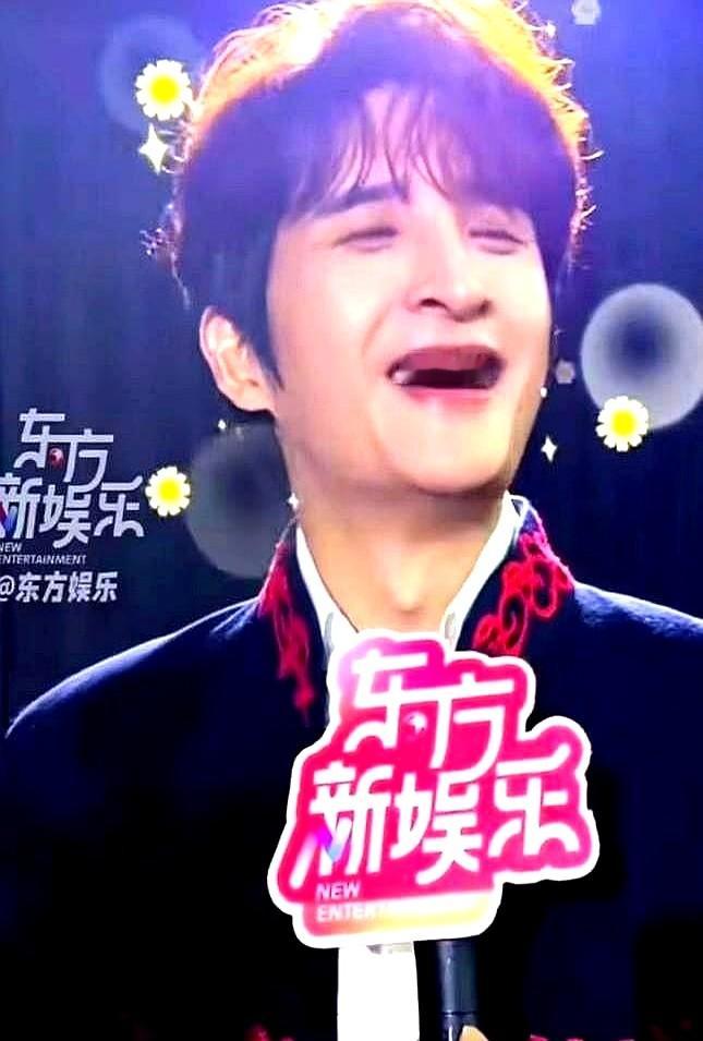 记者挖坑问0713“唯一歌王”是谁，张远脱口而出三个字。“陈楚生。”面对这个容易得罪人的问题，他连个
