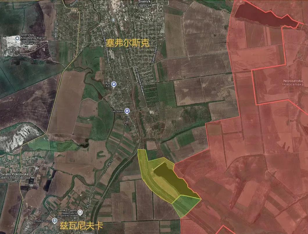 俄军从谢韦尔斯克（塞弗尔斯克）东南拐出来攻击，已经攻到了谢韦尔斯克南郊。如此一来