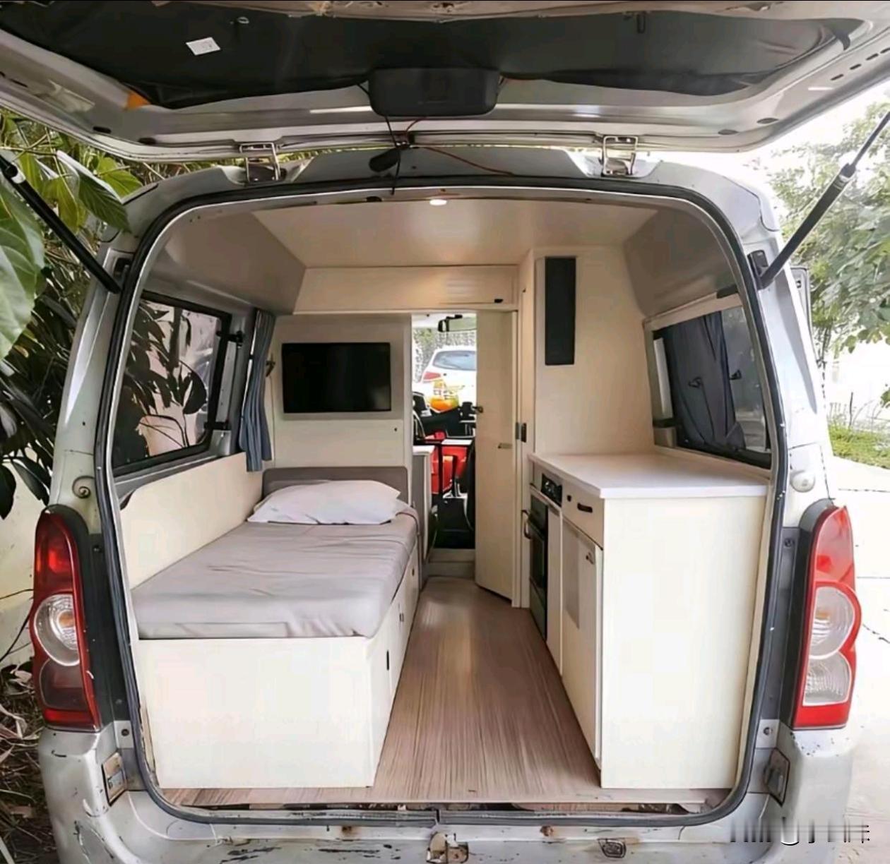 改装完，比房车香