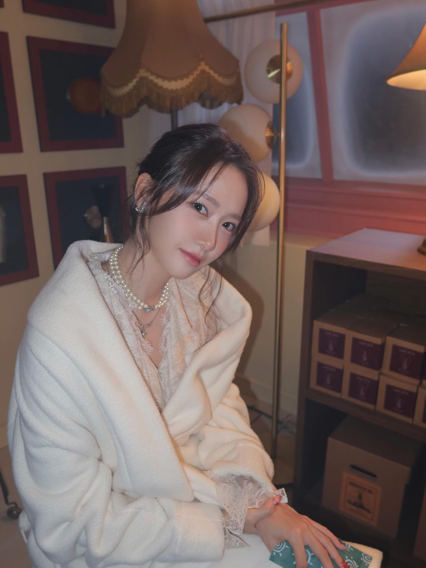 林允儿单曲拍摄花絮图更新