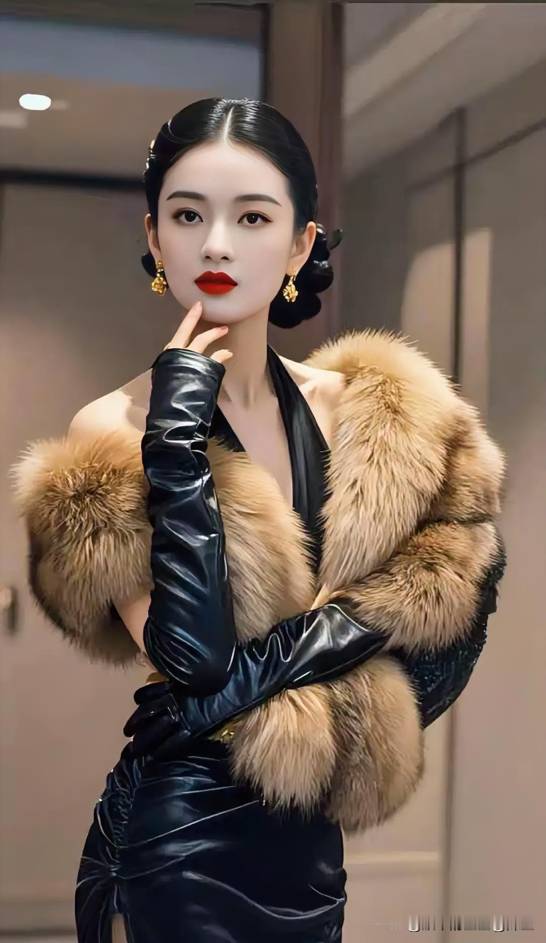 这身装扮真高级，好有范儿！你心中的美女啥模样最美的女神得长啥样呢