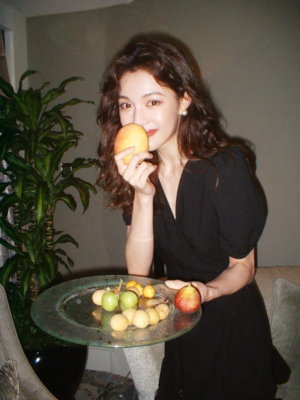 钟楚曦今日份水果味道的姐姐