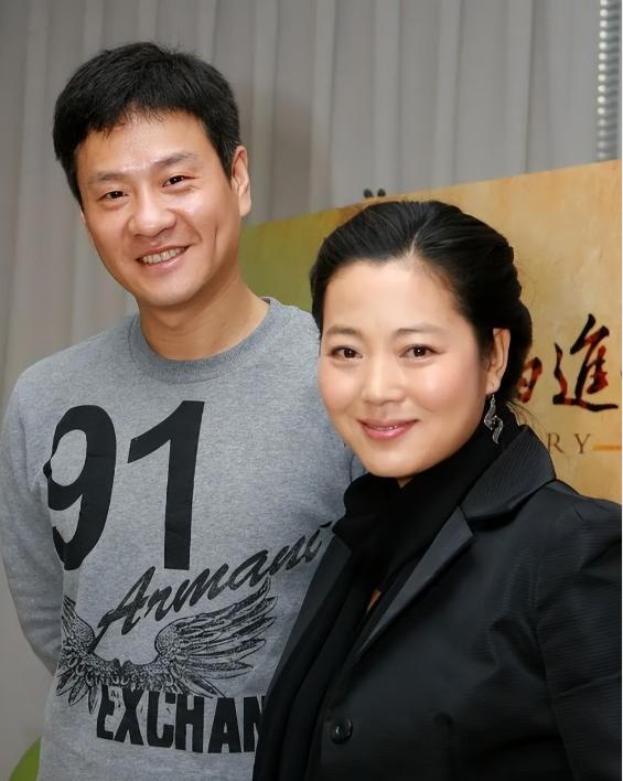 2003年，王茜华和丈夫到饭店吃饭，没想到结账时，丈夫却说：“饭钱我付了