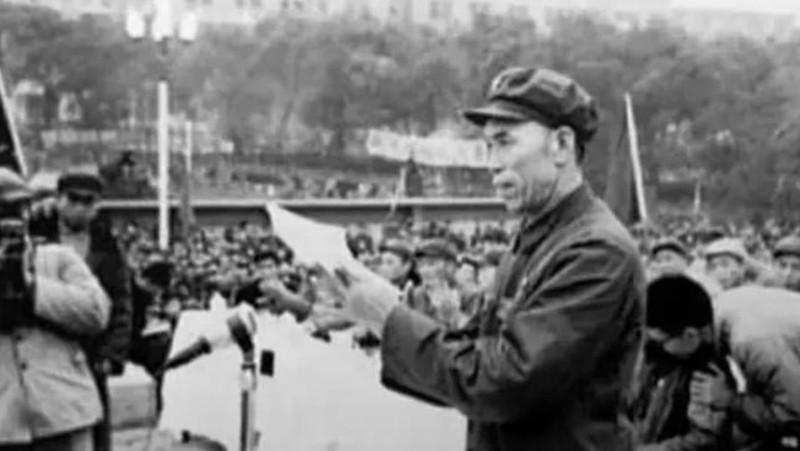 1971年9月14日，成都军区司令梁兴初中将接到紧急通知：“庐山上第一个发言的人