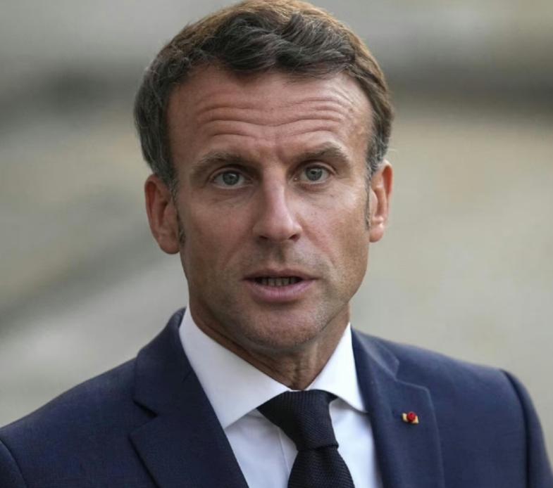 取消访华，放中国鸽子！对荷兰我们不能再手软了。这两天，法国总统马克龙对中国进