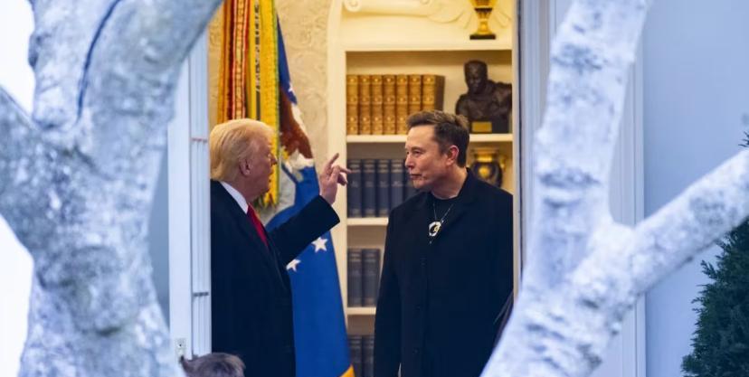 马斯克以为自己是世界首富，又掌握着美国的制造业和舆论的命脉，“没有他，美国军方就