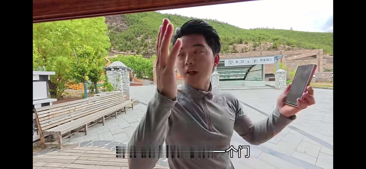 稻城亚丁景区的吃相如此难看？甘孜稻城亚丁景区算是川西第一景区，最近稻城亚丁因为