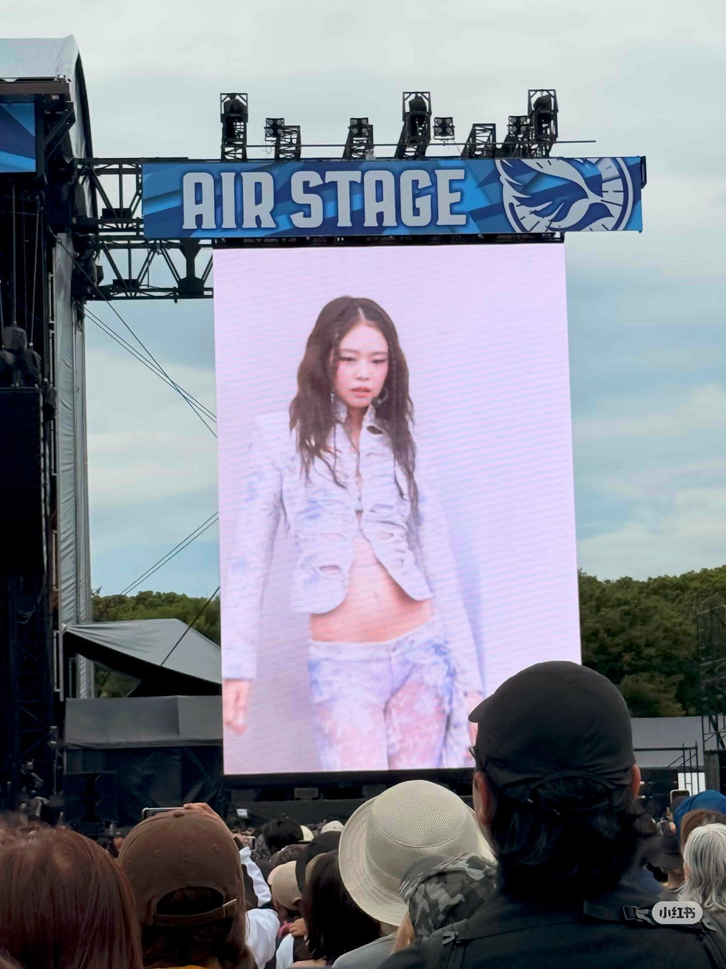 一组大阪音乐节绝美live图分享金珍妮🤍Jennie最后一场夏季音乐节