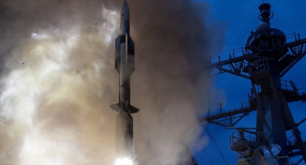 欧洲火力最强德国F127护卫舰获96个战斧导弹！SM-6防空导弹从舰上发射。