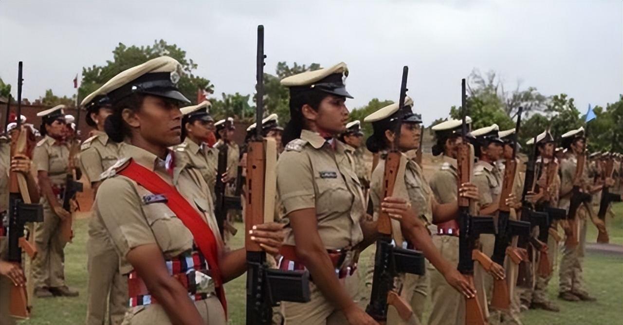 西藏军区为何只有5万士兵，中印边境若战事开启，西藏能守得住吗很多人疑惑，西藏军