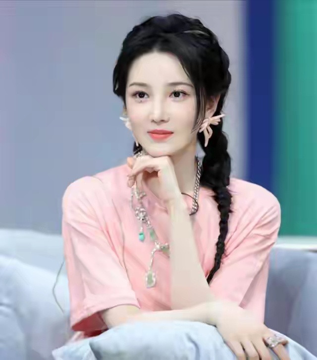 陈小纭“豪宅”火了：101㎡大客厅，全屋精致奢华，令人羡慕101㎡也能叫豪宅？