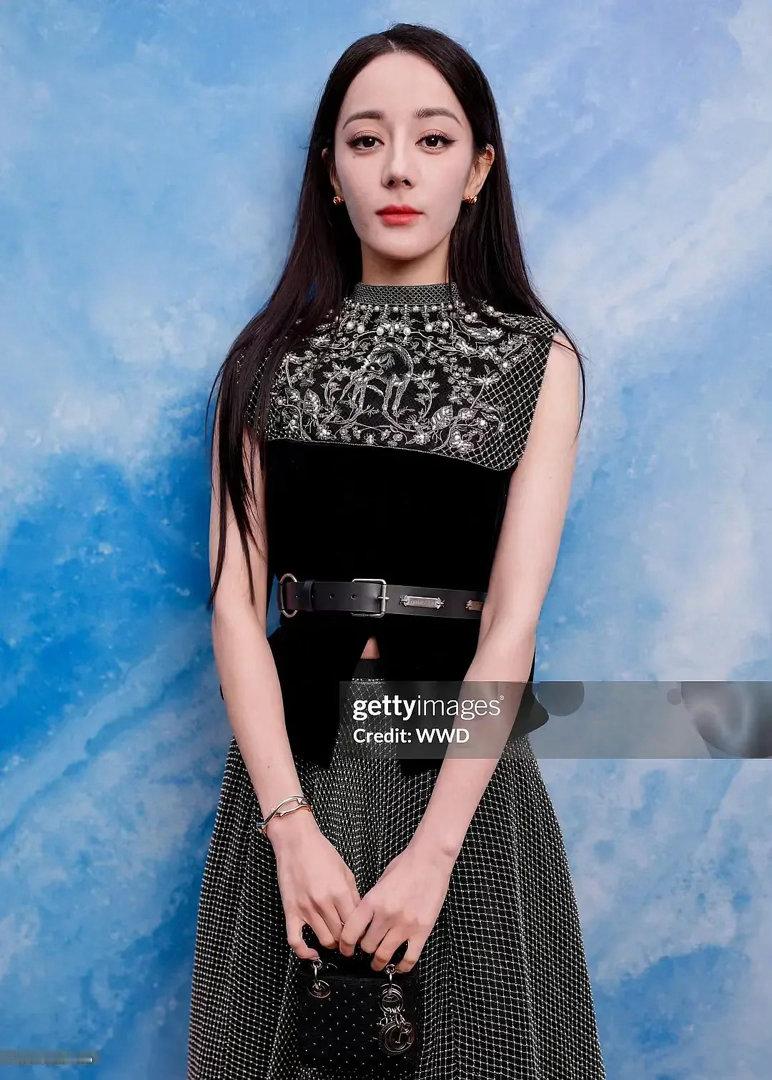 不知道为什么说迪丽热巴今年才状态差，她23年状态就很差呀