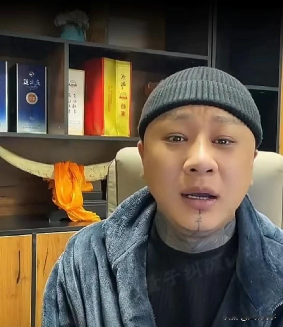 方丈透露有好几个大主播看他卖货想搞他，背后想打我响指的人太多了，三个超头部电商大