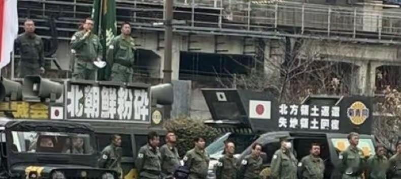 日本国内的氛围，越来越像军国主义发动侵略前夕的样子了！​​​日本还是那个日本，